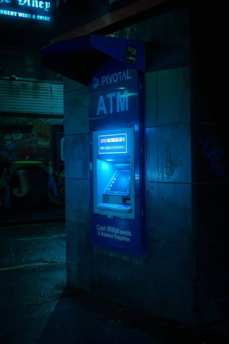 首頁 9 ATM 人臉辨識擋得住車手嗎?用 15 秒 TOTP 驗證碼取代它